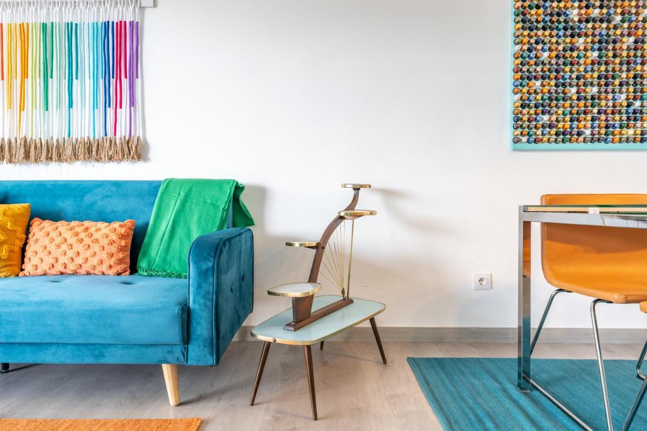 Beach Front Retro Hideaway In Салоу Екстериор снимка