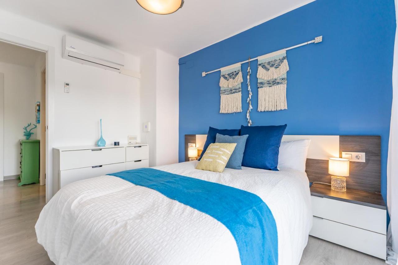 Beach Front Retro Hideaway In Салоу Екстериор снимка